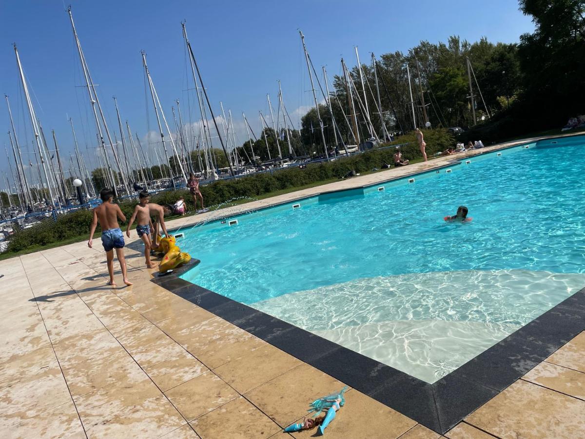 Holiday Caravan Holle Poarte Makkum Ngoại thất bức ảnh